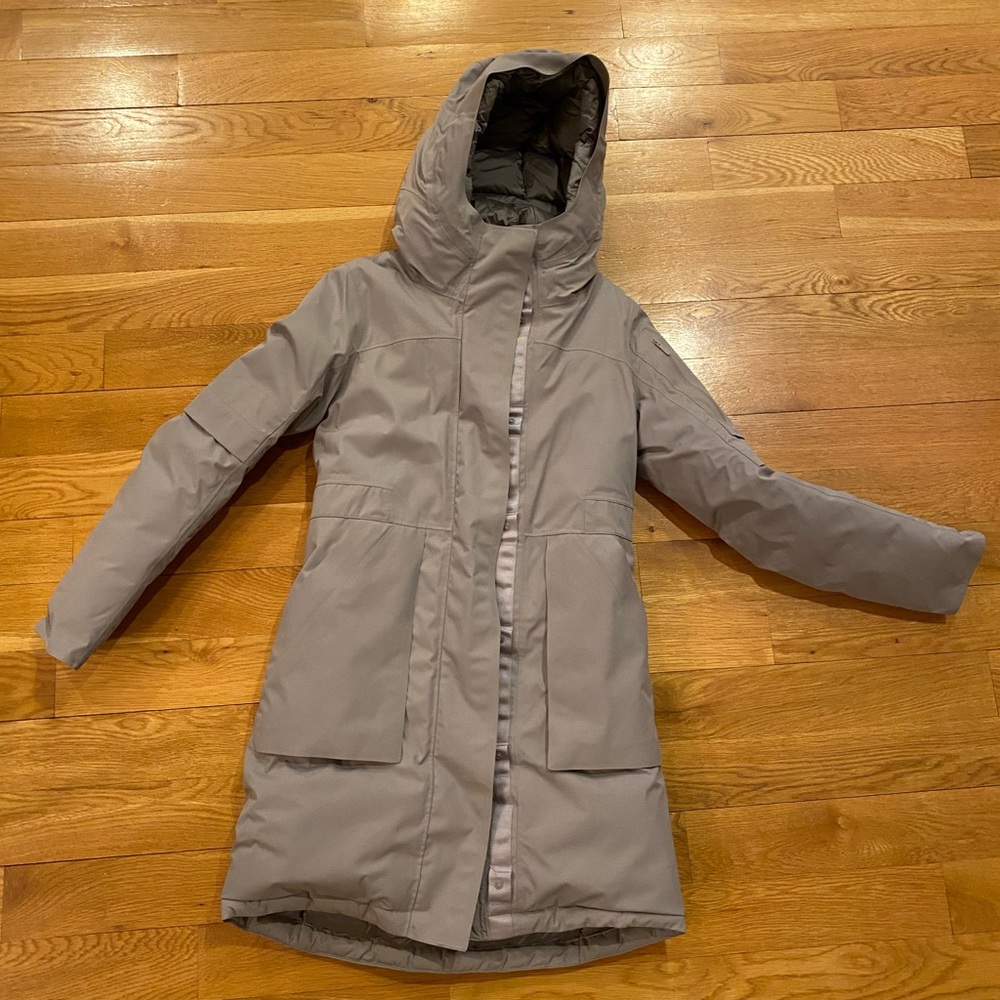 Lululemon puffer coat